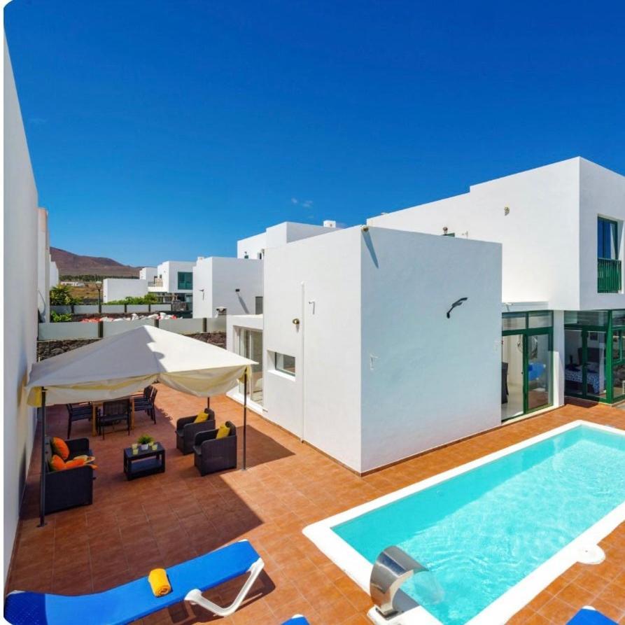 Spacious Private Villa & Private Heated Pool - Villa Sunshine Costa Teguise Exterior foto